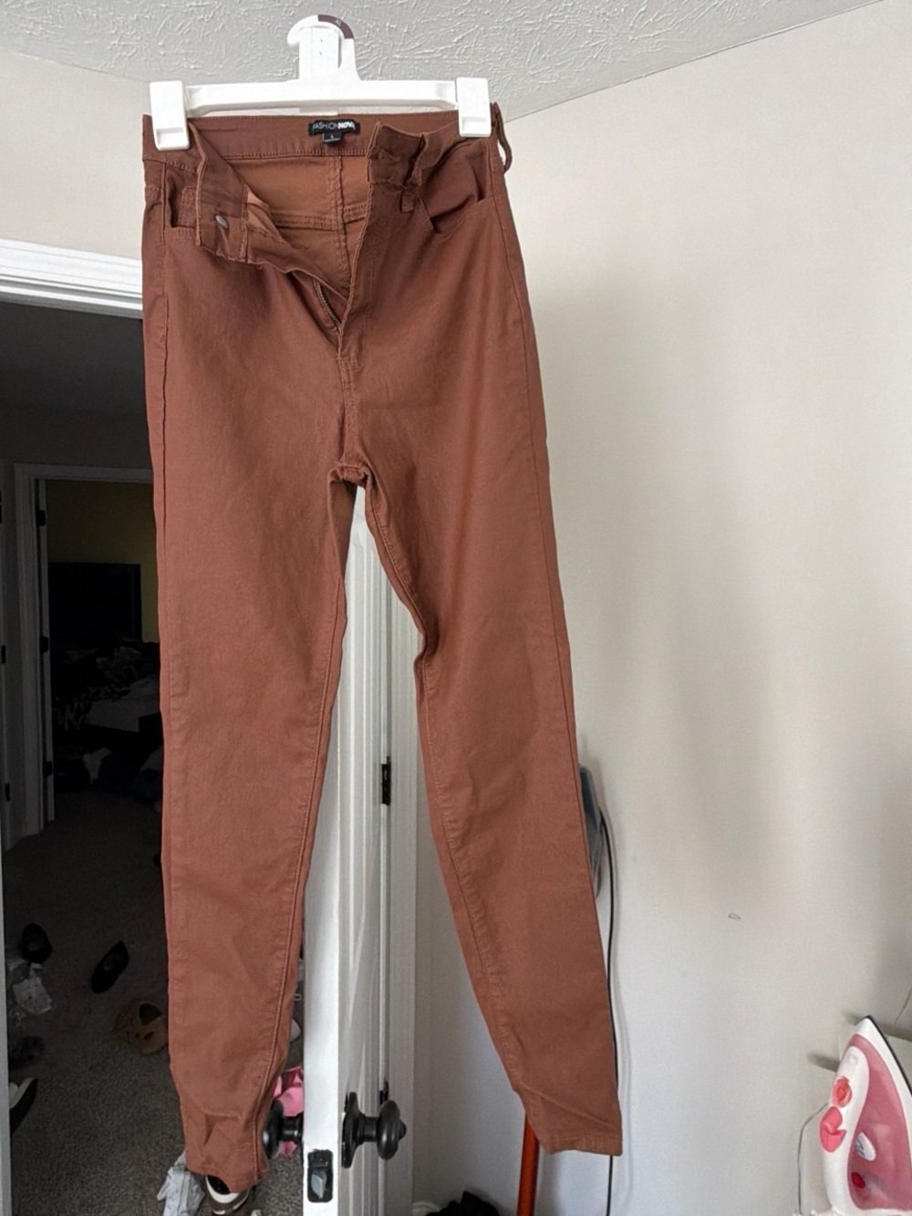 Brown Straight Leg Pants Women’s - Picture 3 of 3